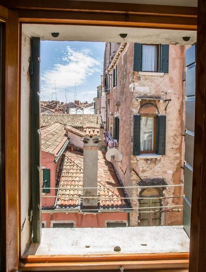 Le Sorelle Venedig 0*,